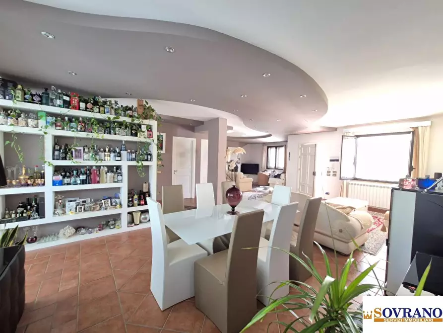 Immagine 10 di Villa in vendita  a Carini