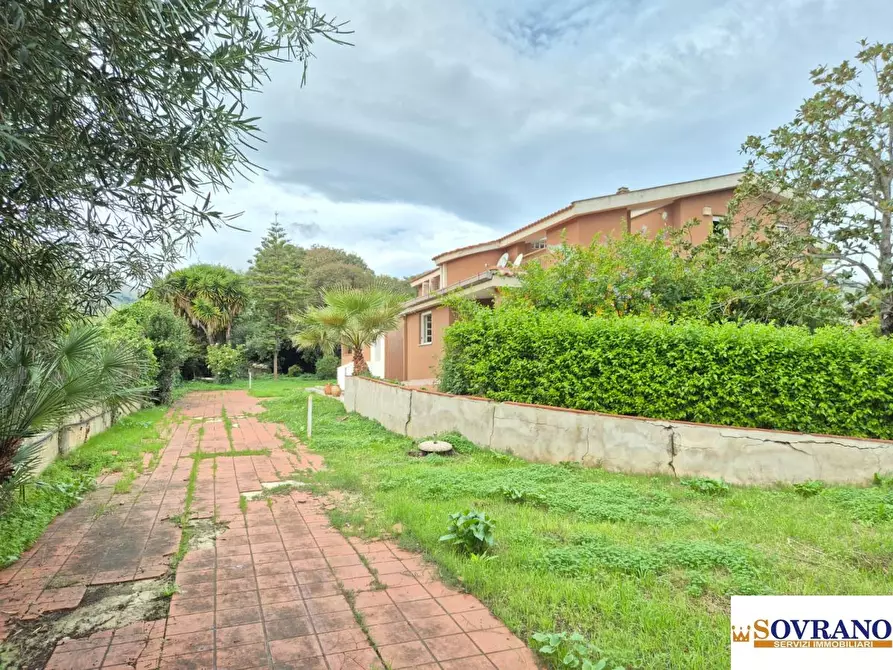 Immagine 1 di Villa in vendita  a Palermo