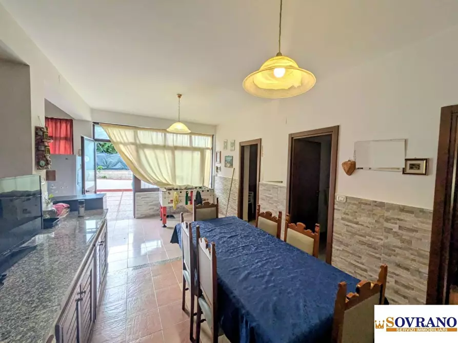 Immagine 10 di Villa in vendita  a Carini