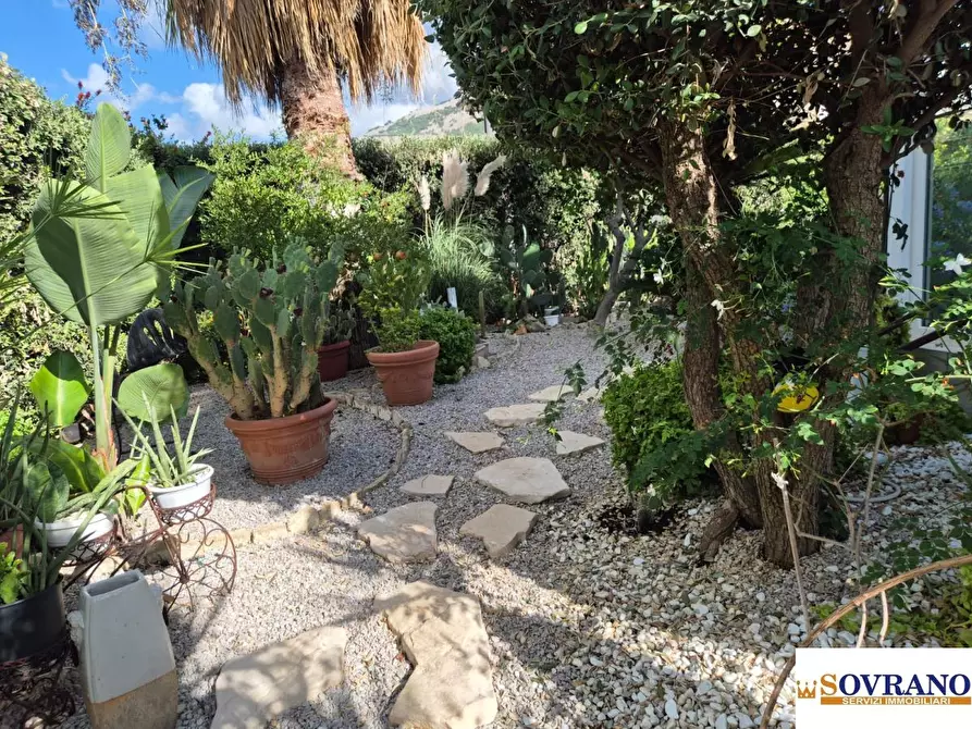 Immagine 5 di Villa in vendita  a Carini