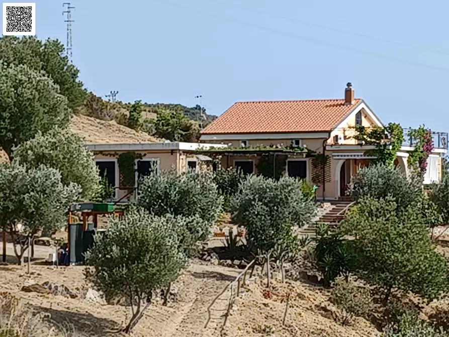 Immagine 1 di Villa in vendita  a Pisciotta