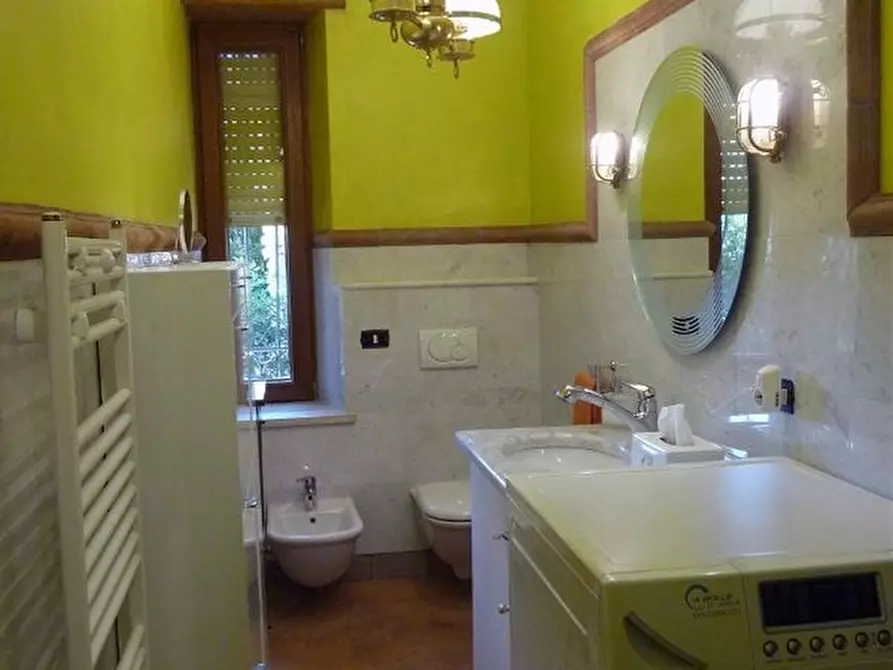 Immagine 7 di Villa in vendita  a Sarzana