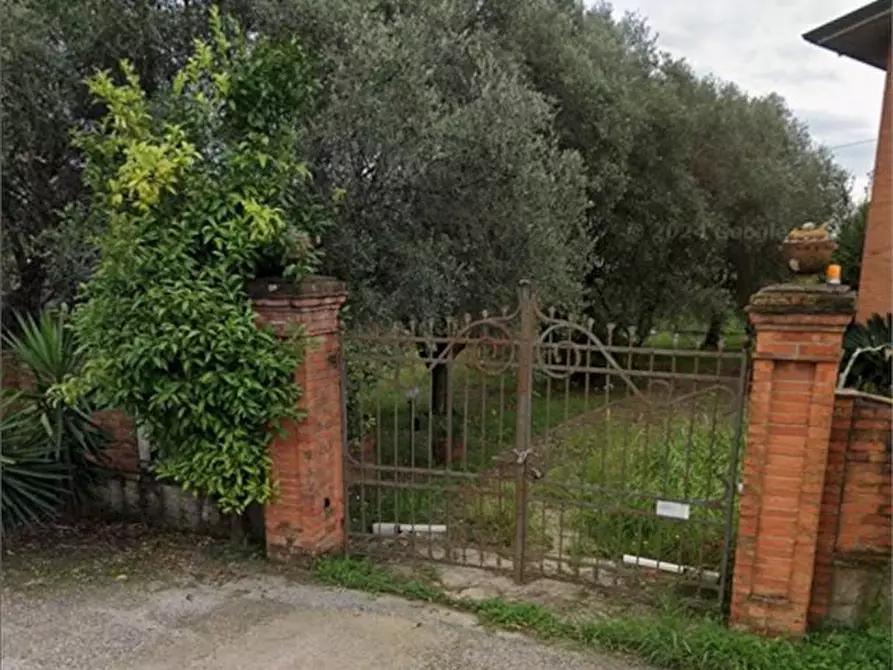 Immagine 10 di Villa in vendita  a Castelnuovo Magra
