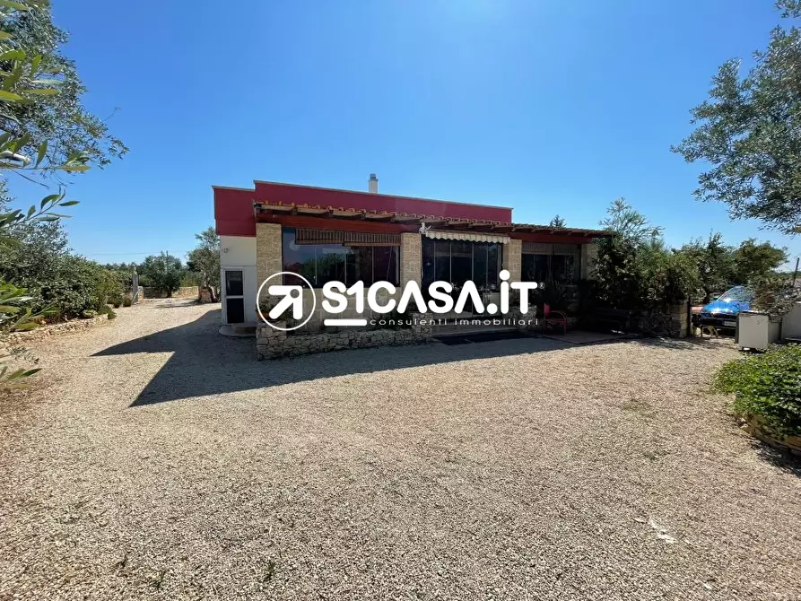 Immagine 2 di Villa in vendita  a Sannicola