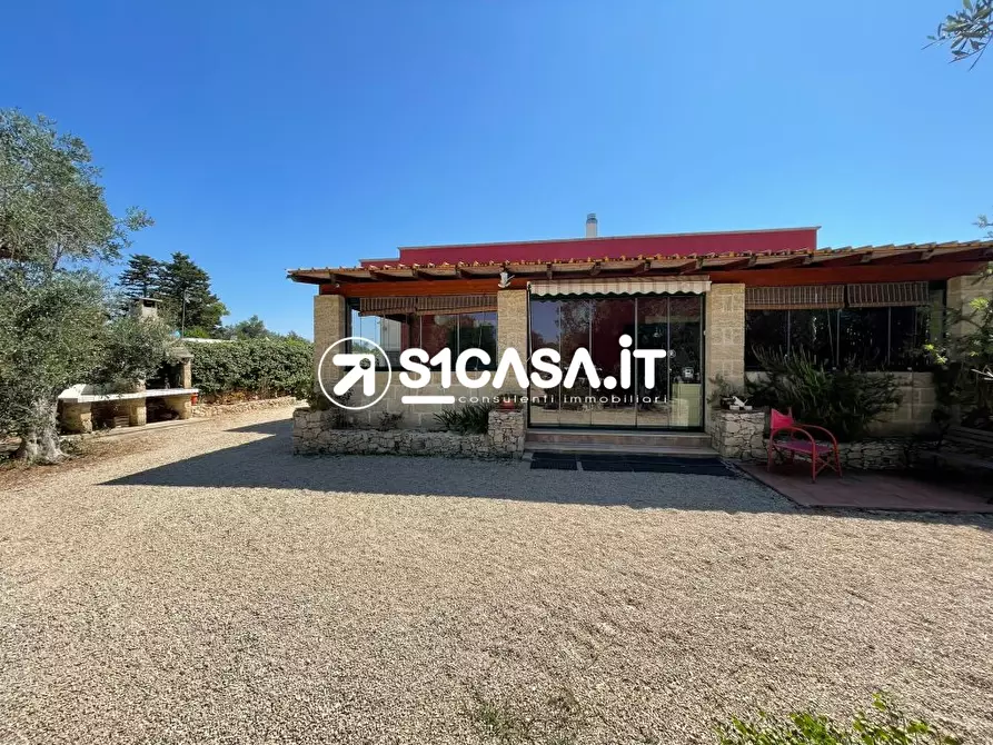 Immagine 3 di Villa in vendita  a Sannicola