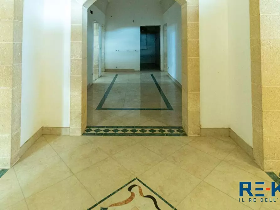 Immagine 5 di Villa in vendita  snc a Carpignano Salentino