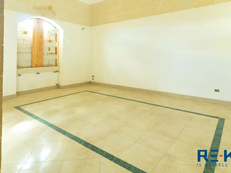 Immagine 7 di Villa in vendita  snc a Carpignano Salentino