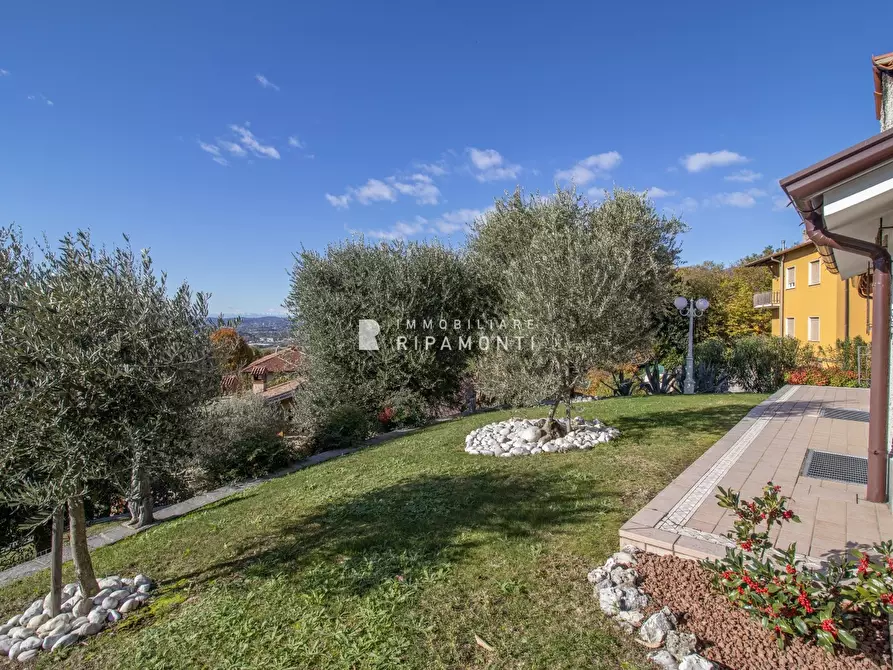 Immagine 7 di Villa in vendita  a Ello