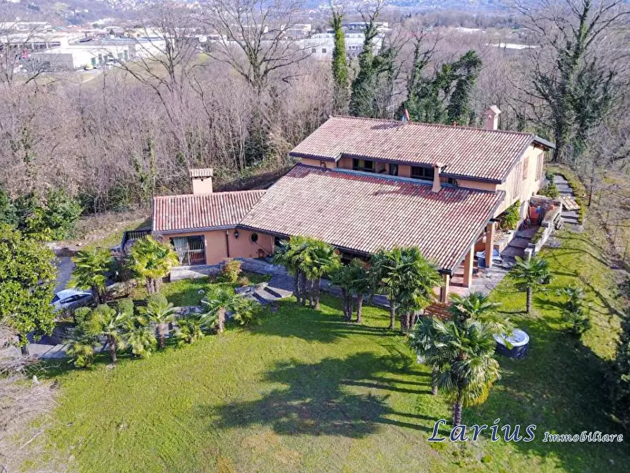 Immagine 3 di Villa in vendita  a Cesana Brianza