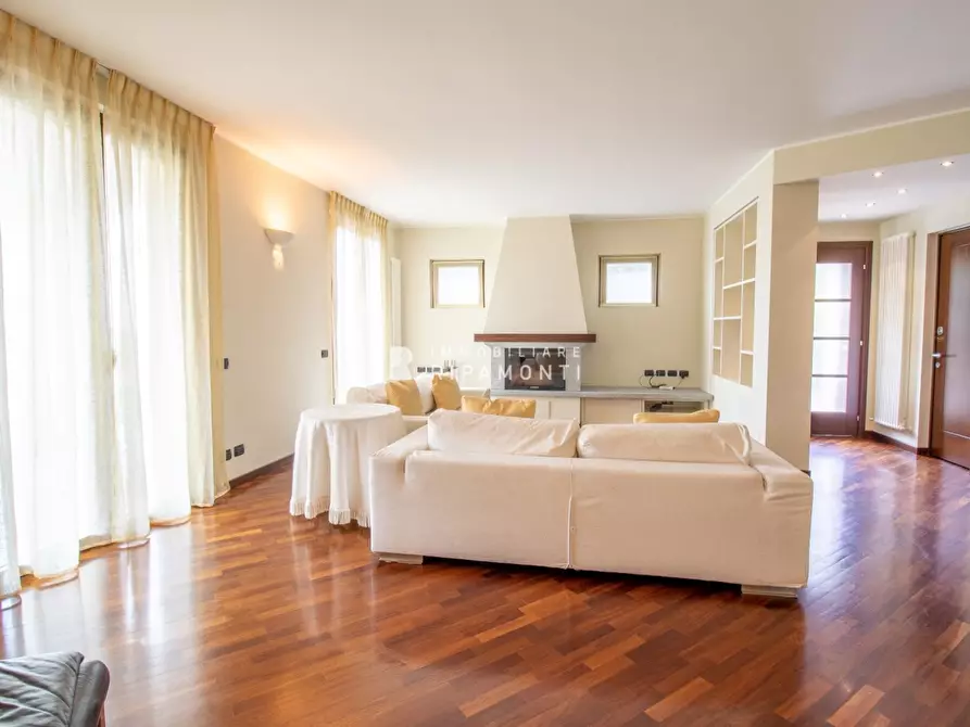 Immagine 2 di Villa in vendita  a Ello