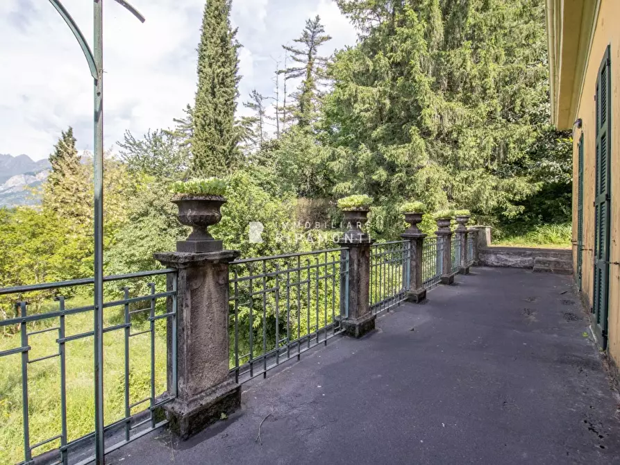 Immagine 7 di Villa in vendita  a Valgreghentino