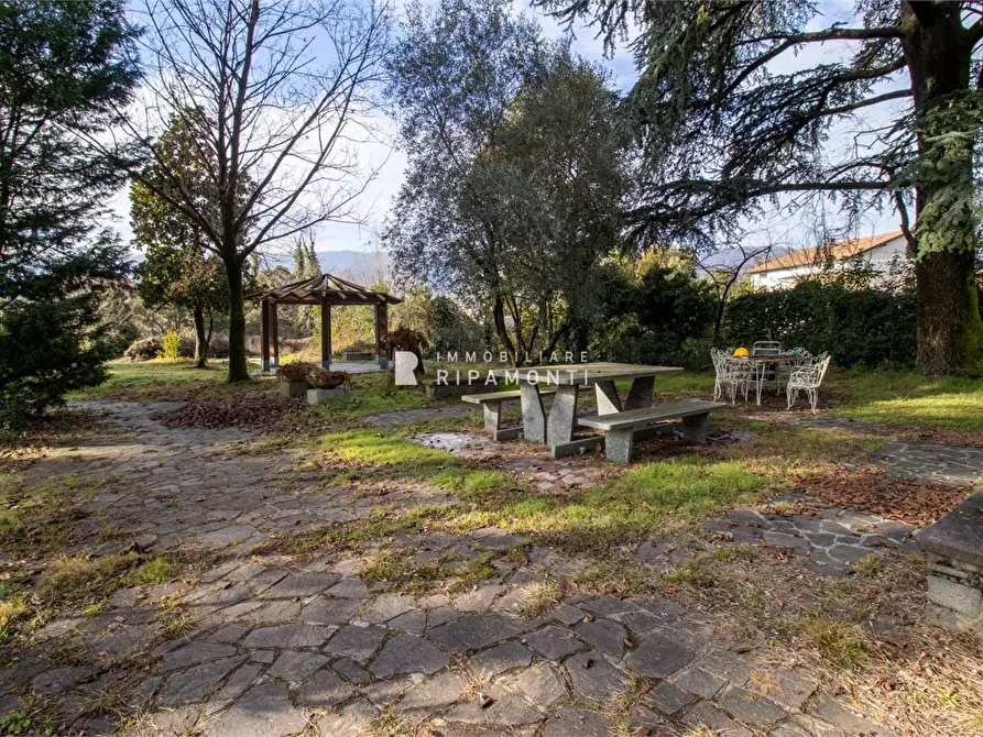 Immagine 10 di Villa in vendita  15 a Calolziocorte