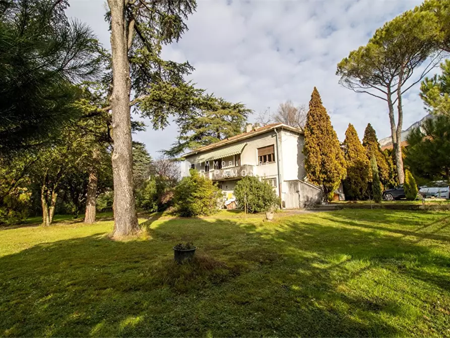 Immagine 5 di Villa in vendita  15 a Calolziocorte