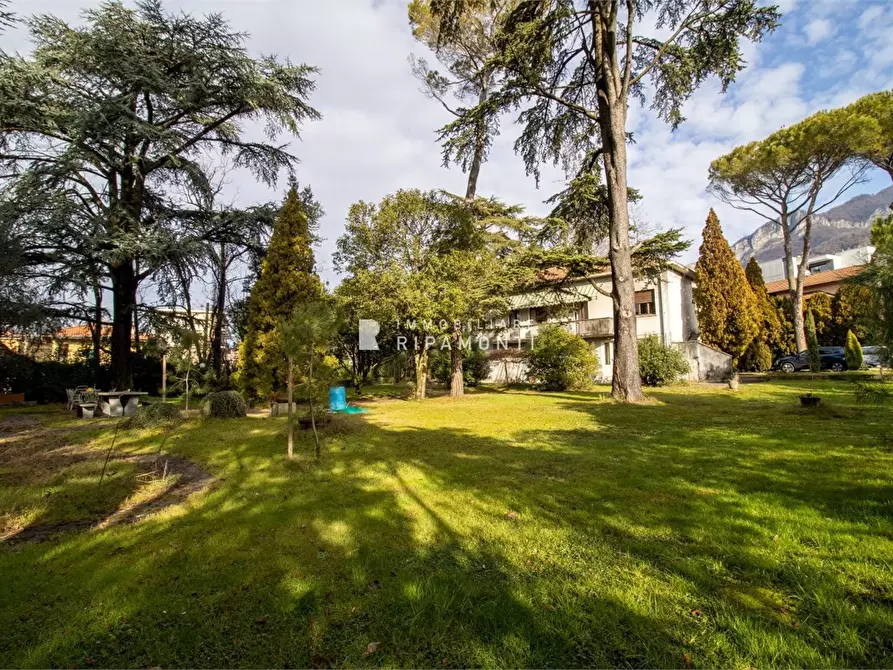 Immagine 1 di Villa in vendita  15 a Calolziocorte