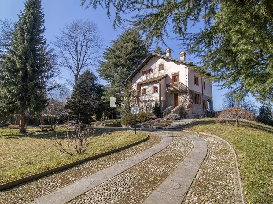 Immagine 4 di Villa in vendita  14 a Cremeno