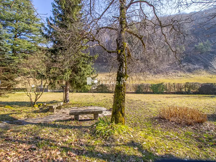 Immagine 10 di Villa in vendita  14 a Cremeno