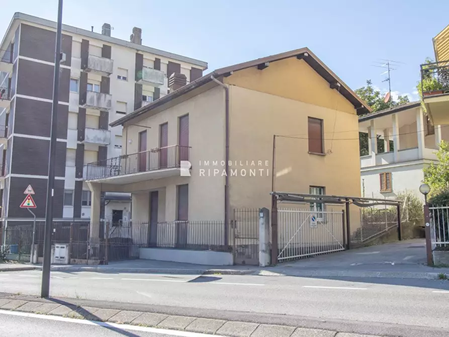 Immagine 3 di Villa in vendita  129 a Lecco