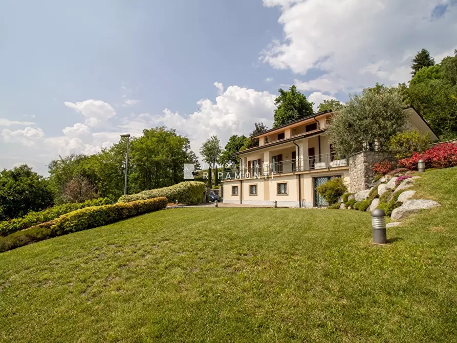 Immagine 2 di Villa in vendita  a Ello