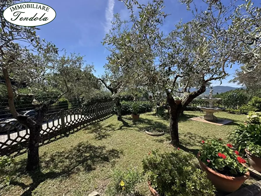 Immagine 6 di Villa in vendita  a Fosdinovo