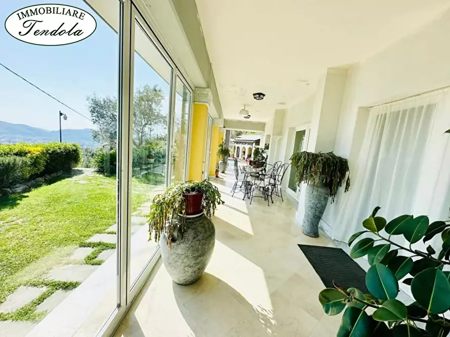 Immagine 8 di Villa in vendita  a Fosdinovo