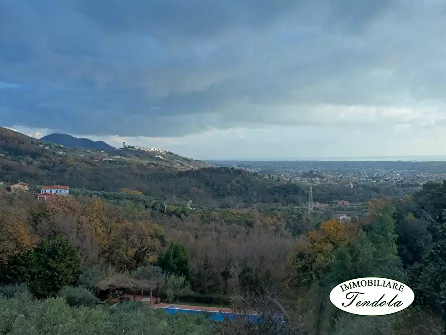 Immagine 6 di Villa in vendita  a Fosdinovo