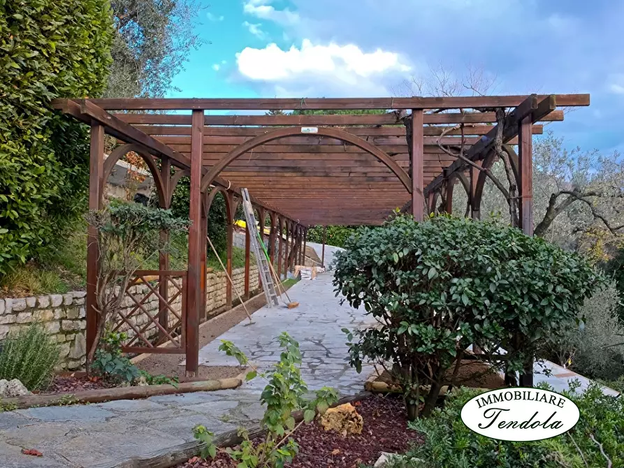 Immagine 4 di Villa in vendita  a Fosdinovo