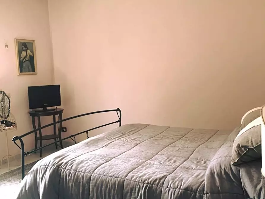 Immagine 4 di Villa in vendita  a Carrara