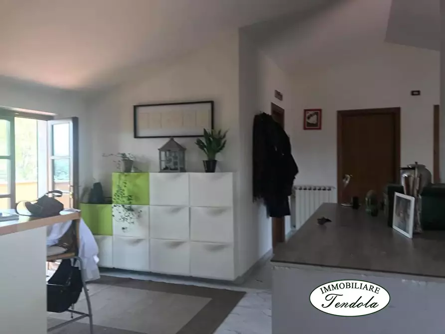 Immagine 8 di Villa in vendita  a Carrara