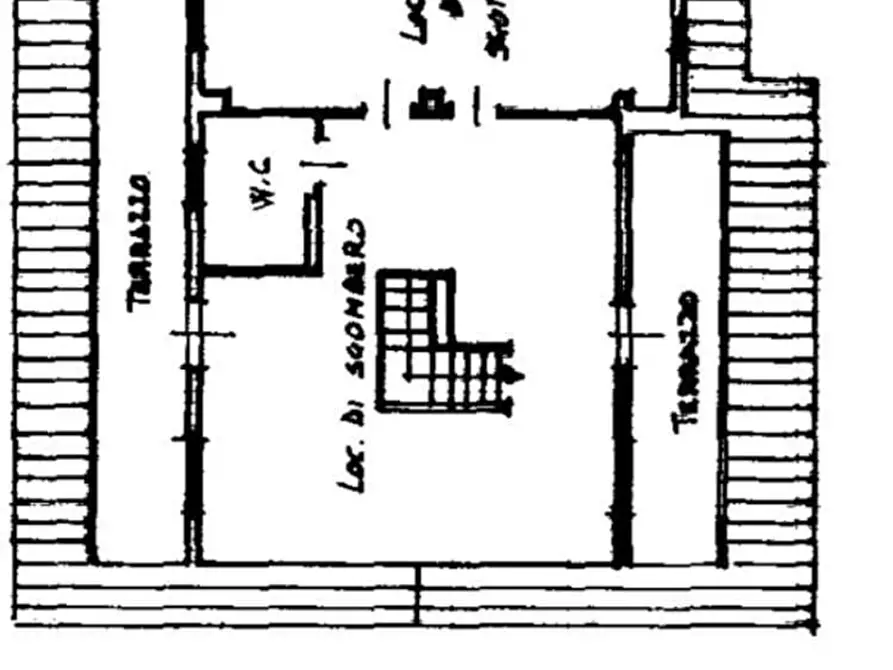 Immagine 9 di Villa in vendita  a Carrara