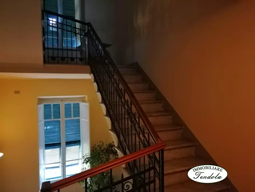 Immagine 5 di Villa in vendita  a Carrara