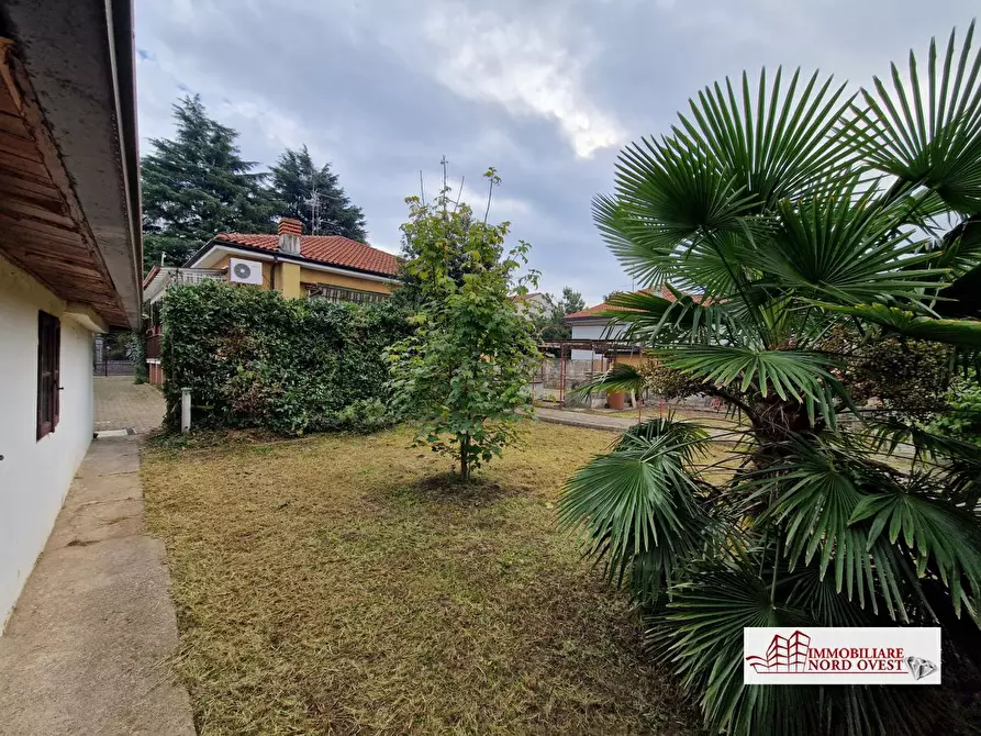 Immagine 6 di Villa in vendita  12-14 a Bareggio