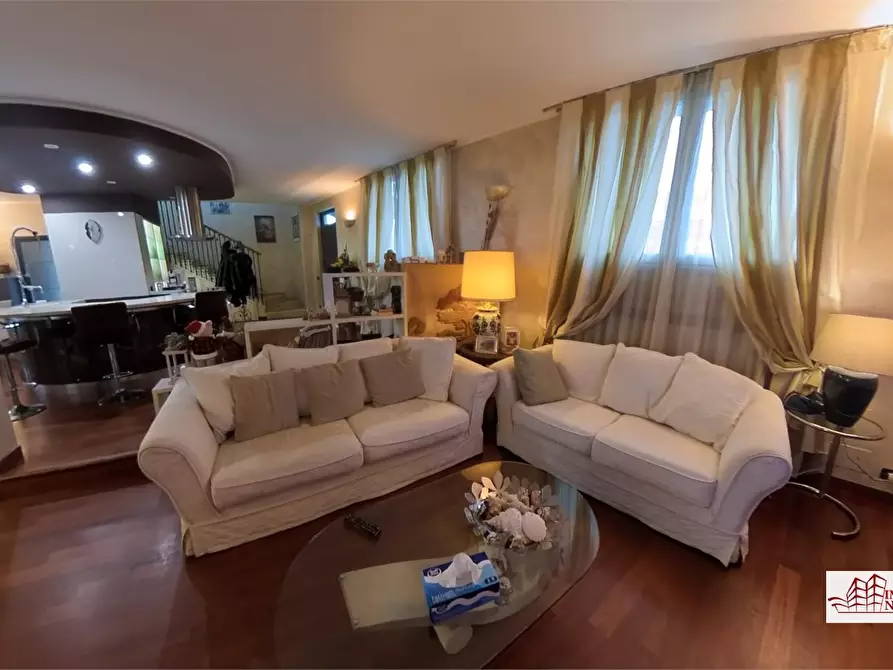 Immagine 6 di Villa in vendita  snc a Sedriano