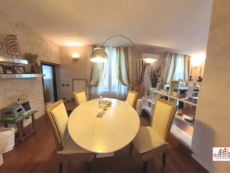 Immagine 2 di Villa in vendita  snc a Sedriano