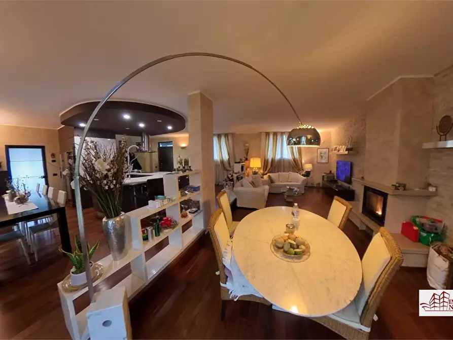 Immagine 1 di Villa in vendita  snc a Sedriano