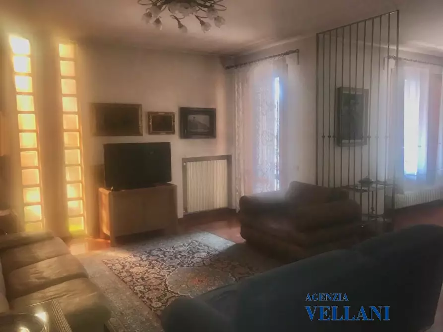 Immagine 4 di Villa in vendita  a Carpi