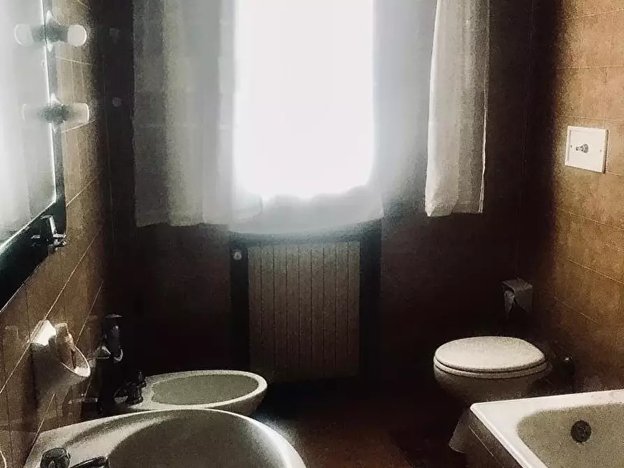 Immagine 2 di Villa in vendita  a Carpi