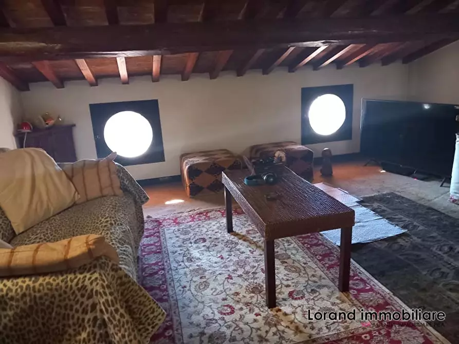 Immagine 9 di Villa in vendita  a Pisa