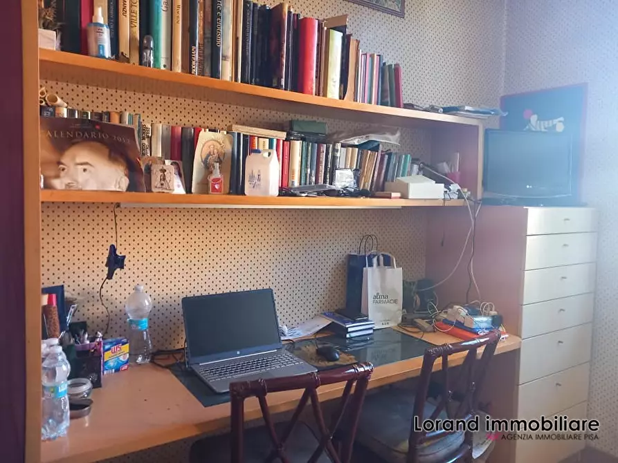 Immagine 8 di Villa in vendita  a Pisa