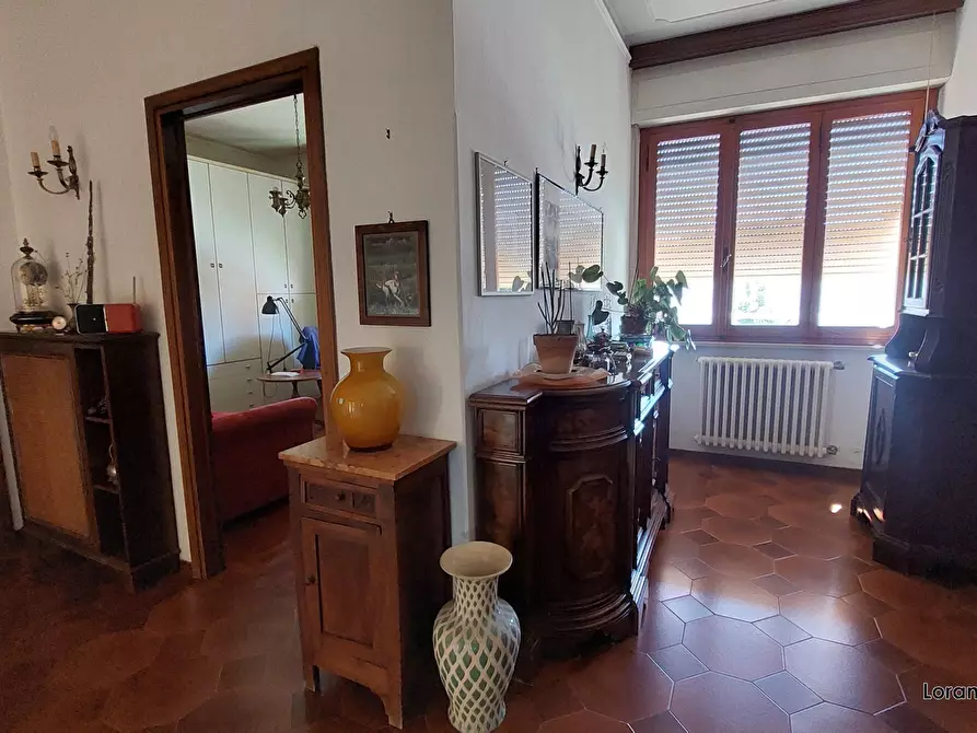 Immagine 9 di Villa in vendita  a Cascina