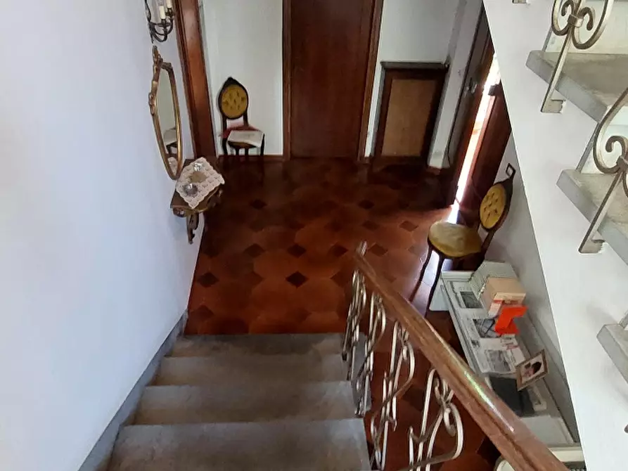 Immagine 7 di Villa in vendita  a Cascina