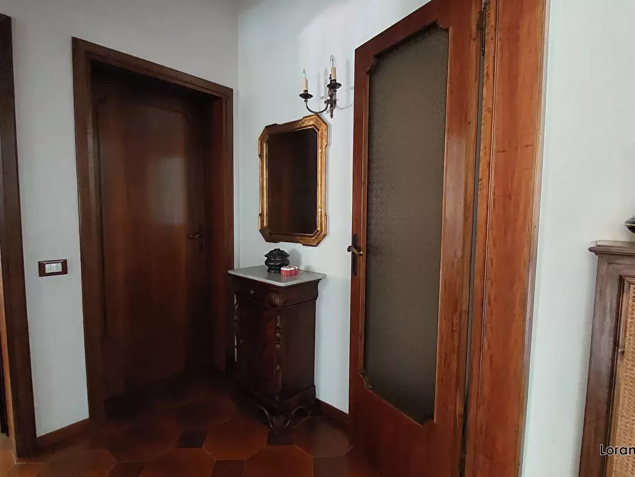 Immagine 10 di Villa in vendita  a Cascina