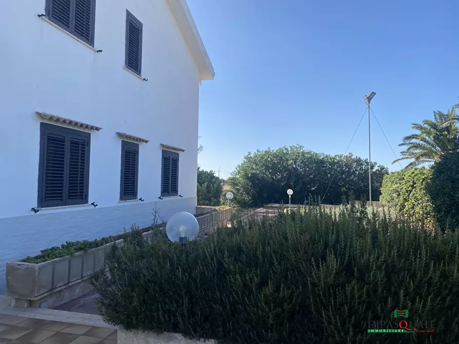 Immagine 1 di Villa in vendita  a Ragusa