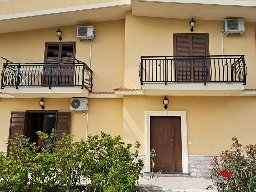 Immagine 2 di Villa in vendita  a Bova Marina