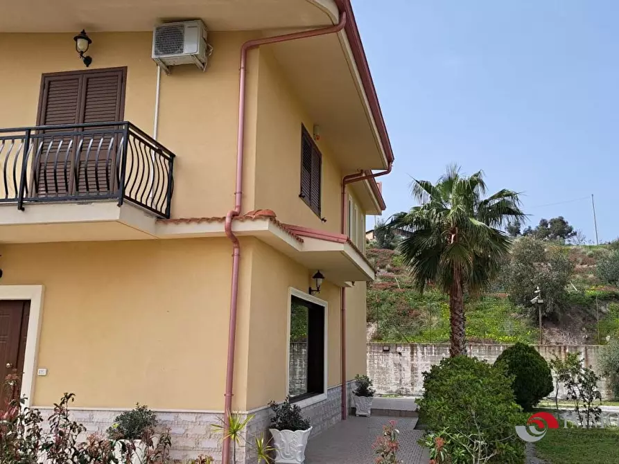 Immagine 6 di Villa in vendita  a Bova Marina