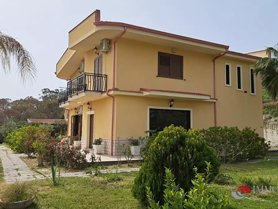 Immagine 3 di Villa in vendita  a Bova Marina