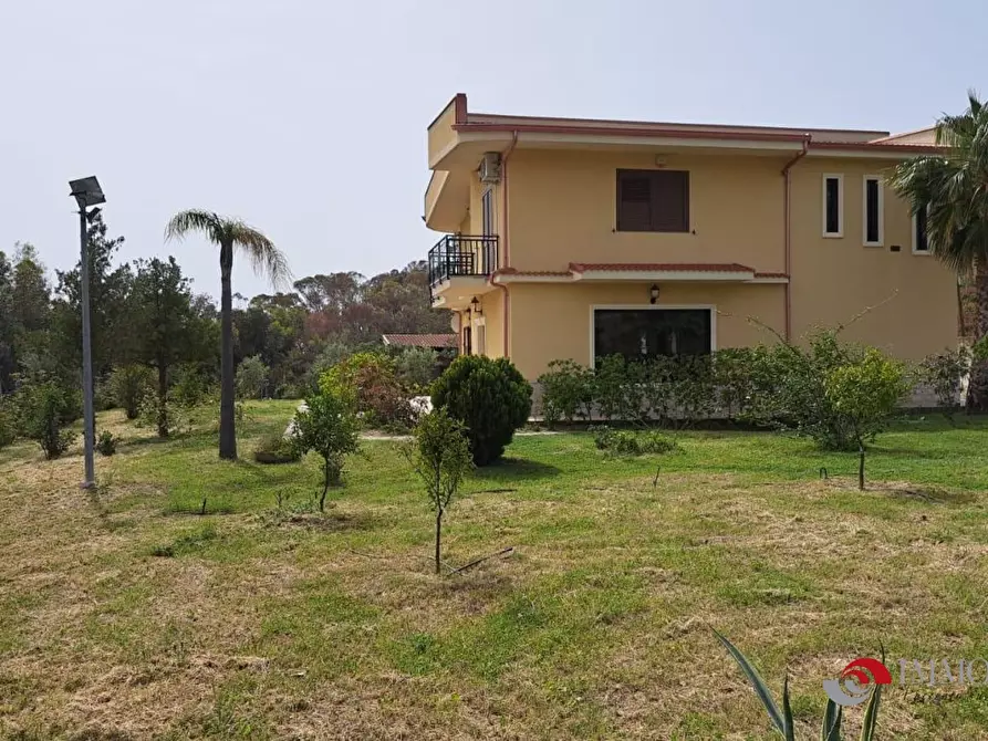 Immagine 8 di Villa in vendita  a Bova Marina