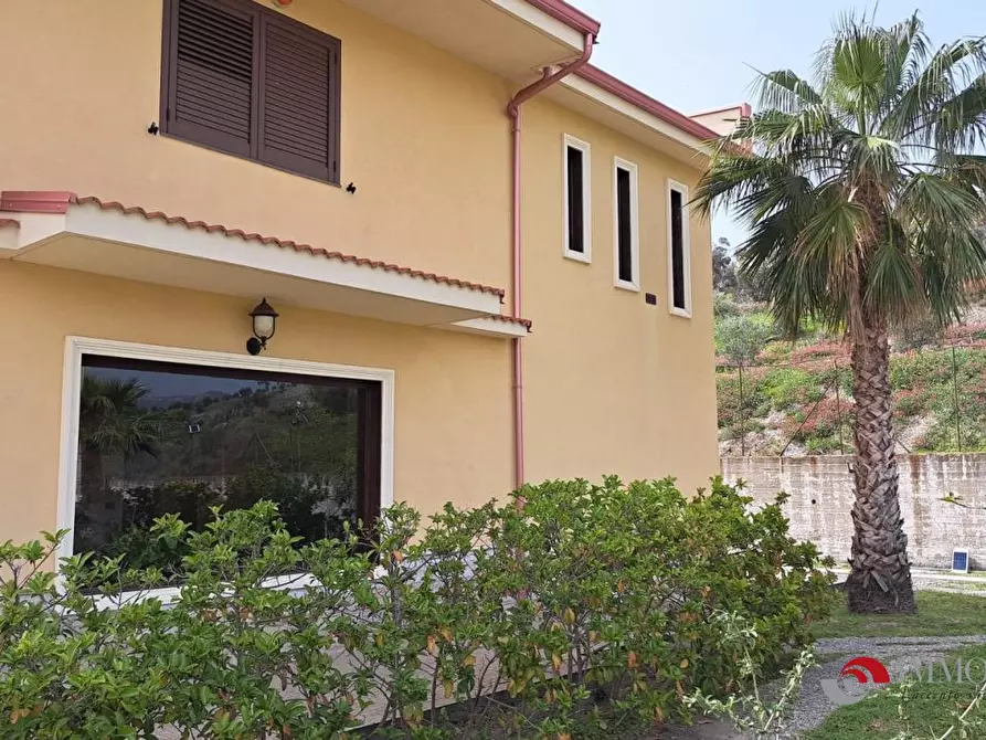 Immagine 9 di Villa in vendita  a Bova Marina