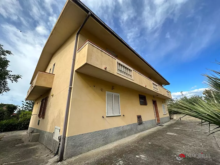 Immagine 4 di Villa in vendita  a Montebello Ionico