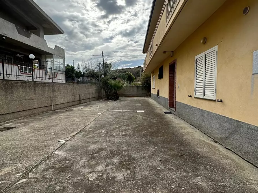 Immagine 5 di Villa in vendita  a Montebello Ionico