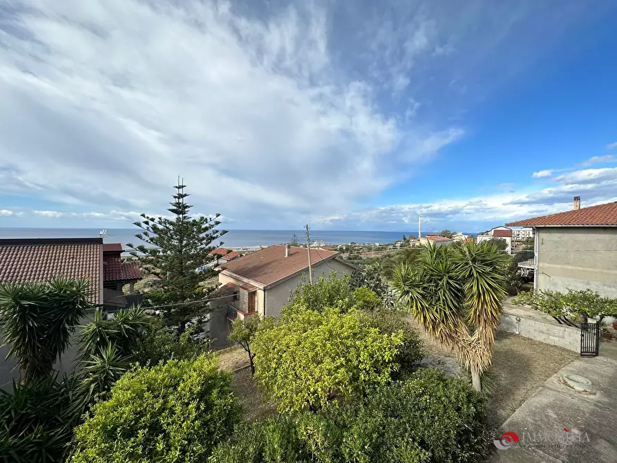 Immagine 3 di Villa in vendita  a Montebello Ionico